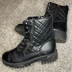 Nine West Black Combat Boot Size 8W
